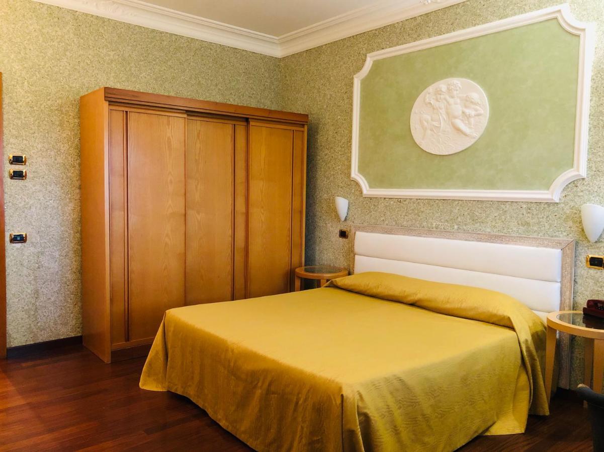 Grand Hotel Ambasciatori Wellness & Spa Chianciano Terme Eksteriør billede